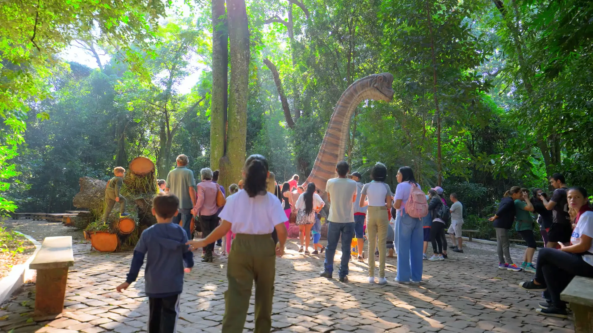 Público recorde: mais de 6 mil pessoas lotam o Parque do Ingá na abertura da exposição Jurássico Condor, confira novas imagens 40 Público recorde: mais de 6 mil pessoas lotam o Parque do Ingá na abertura da exposição Jurássico Condor, confira novas imagens