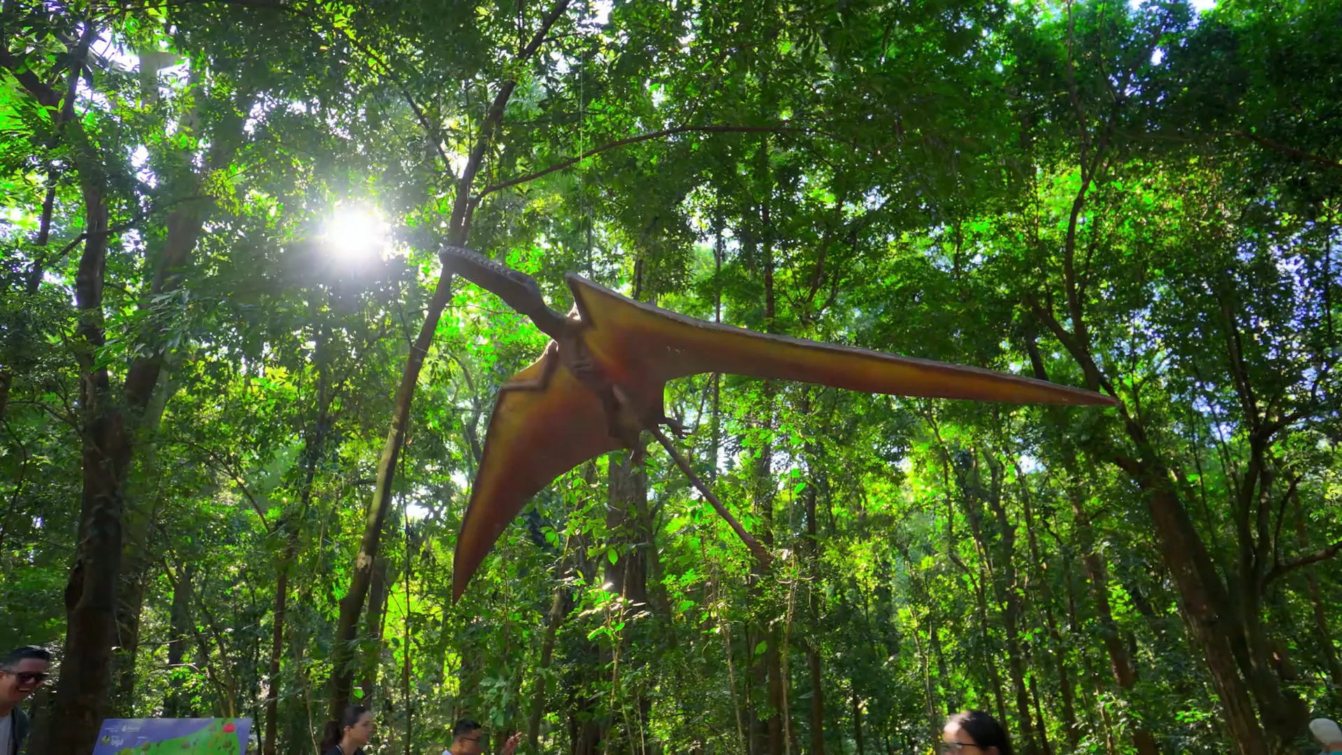 Público recorde: mais de 6 mil pessoas lotam o Parque do Ingá na abertura da exposição Jurássico Condor, confira novas imagens 36 Público recorde: mais de 6 mil pessoas lotam o Parque do Ingá na abertura da exposição Jurássico Condor, confira novas imagens