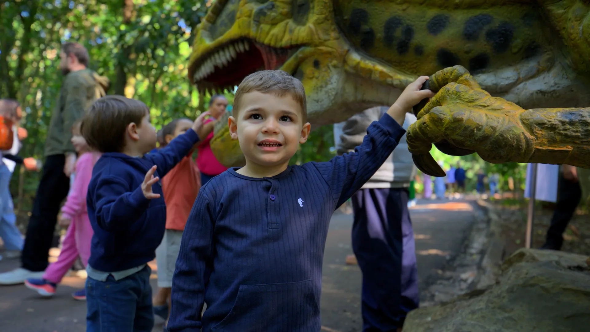 Público recorde: mais de 6 mil pessoas lotam o Parque do Ingá na abertura da exposição Jurássico Condor, confira novas imagens 26 Público recorde: mais de 6 mil pessoas lotam o Parque do Ingá na abertura da exposição Jurássico Condor, confira novas imagens