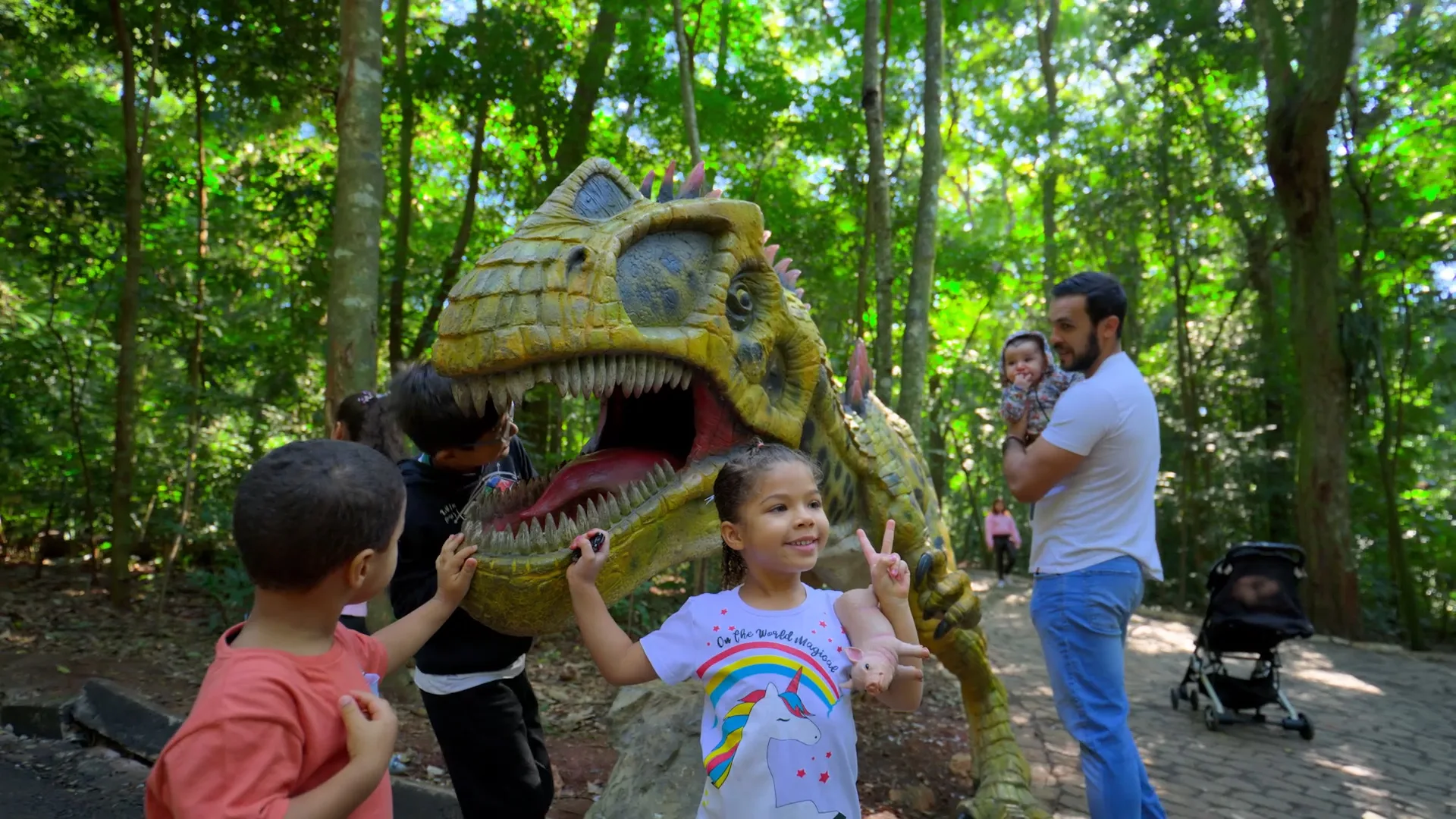 Público recorde: mais de 6 mil pessoas lotam o Parque do Ingá na abertura da exposição Jurássico Condor, confira novas imagens 25 Público recorde: mais de 6 mil pessoas lotam o Parque do Ingá na abertura da exposição Jurássico Condor, confira novas imagens