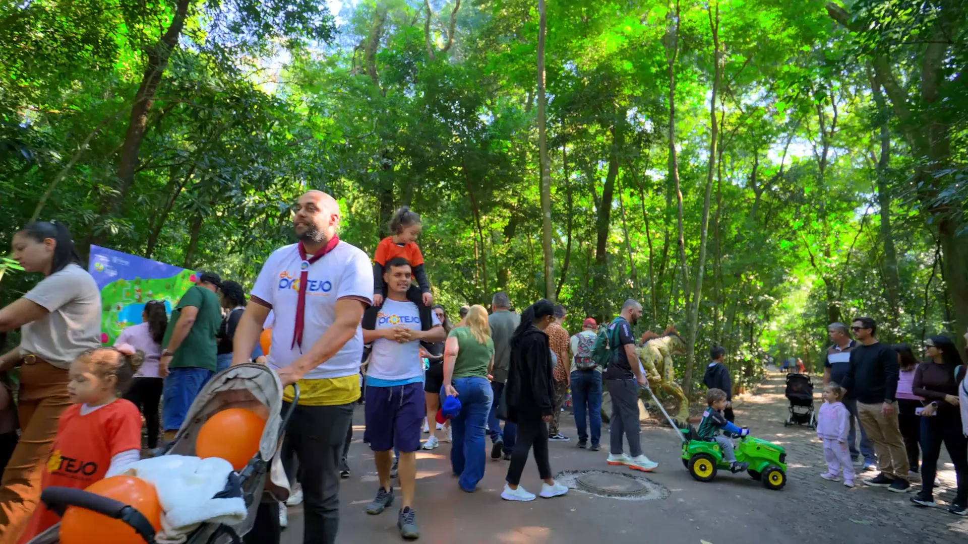 Público recorde: mais de 6 mil pessoas lotam o Parque do Ingá na abertura da exposição Jurássico Condor, confira novas imagens 24 Público recorde: mais de 6 mil pessoas lotam o Parque do Ingá na abertura da exposição Jurássico Condor, confira novas imagens