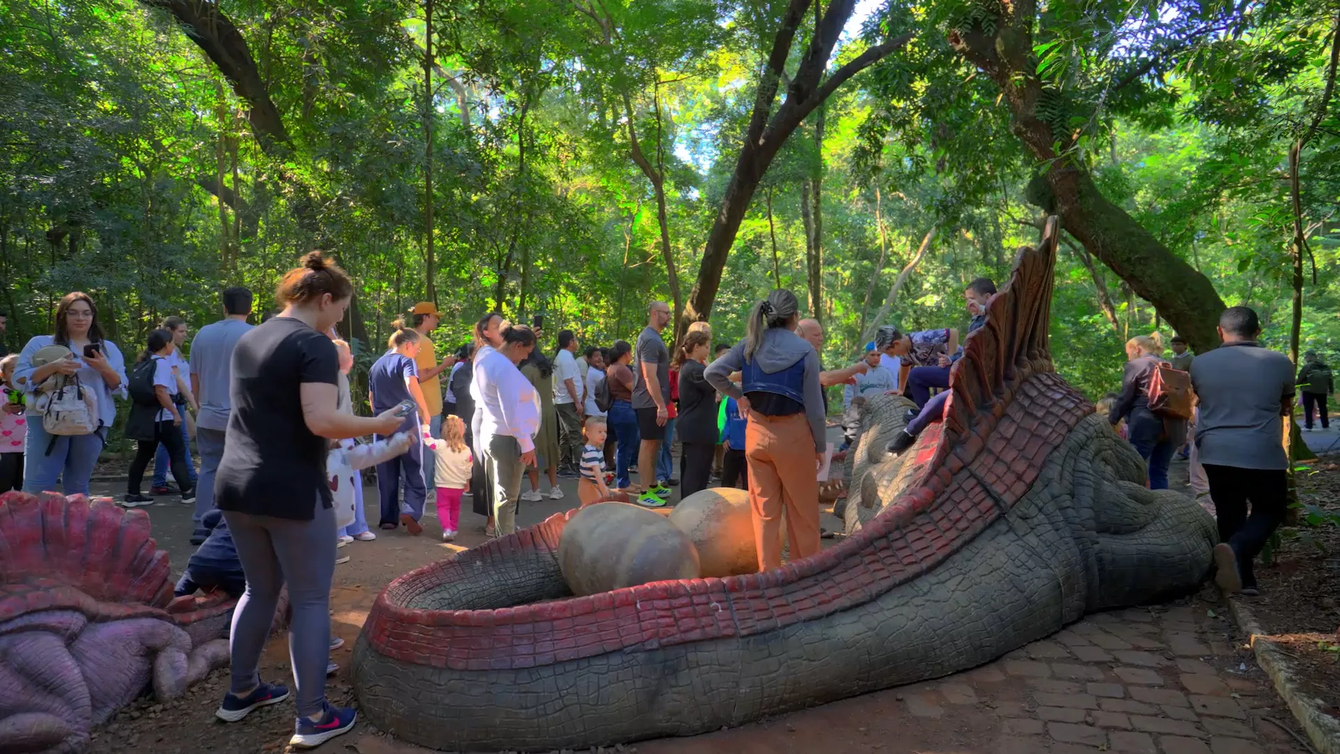 Público recorde: mais de 6 mil pessoas lotam o Parque do Ingá na abertura da exposição Jurássico Condor, confira novas imagens 23 Público recorde: mais de 6 mil pessoas lotam o Parque do Ingá na abertura da exposição Jurássico Condor, confira novas imagens