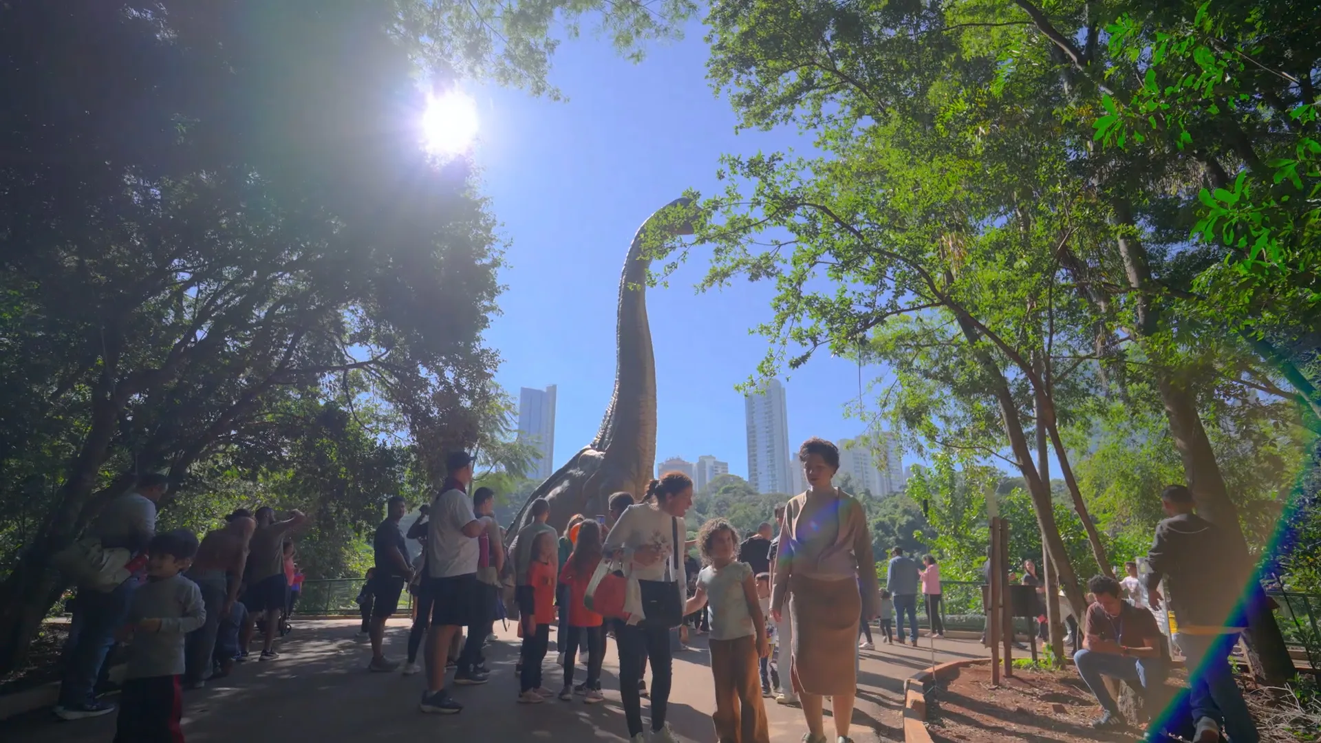 Público recorde: mais de 6 mil pessoas lotam o Parque do Ingá na abertura da exposição Jurássico Condor, confira novas imagens 3 Público recorde: mais de 6 mil pessoas lotam o Parque do Ingá na abertura da exposição Jurássico Condor, confira novas imagens