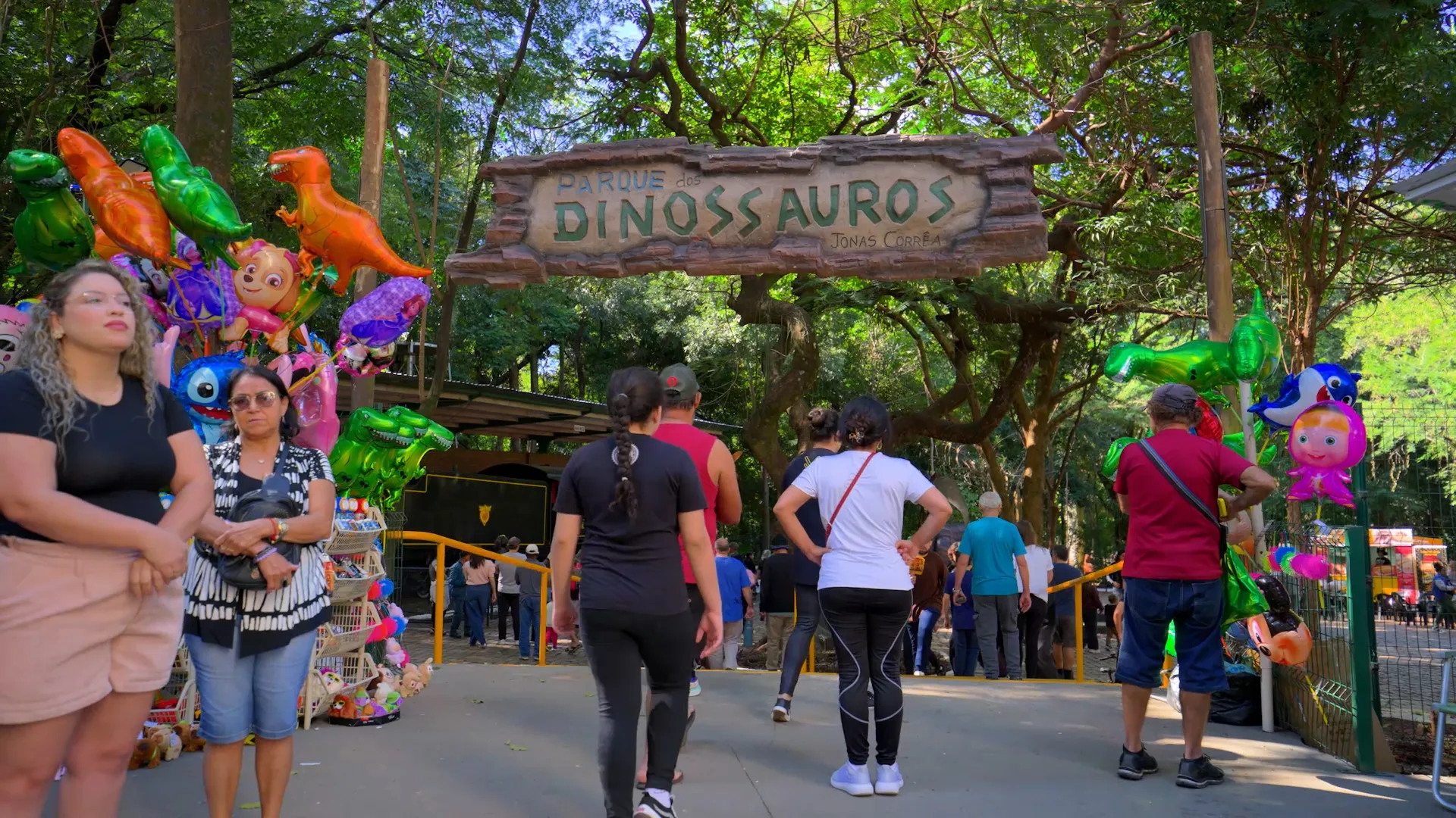 Público recorde: mais de 6 mil pessoas lotam o Parque do Ingá na abertura da exposição Jurássico Condor, confira novas imagens 4 Público recorde: mais de 6 mil pessoas lotam o Parque do Ingá na abertura da exposição Jurássico Condor, confira novas imagens