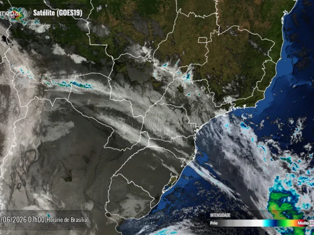 Frente fria avança e massa de ar polar derruba temperaturas no Paraná