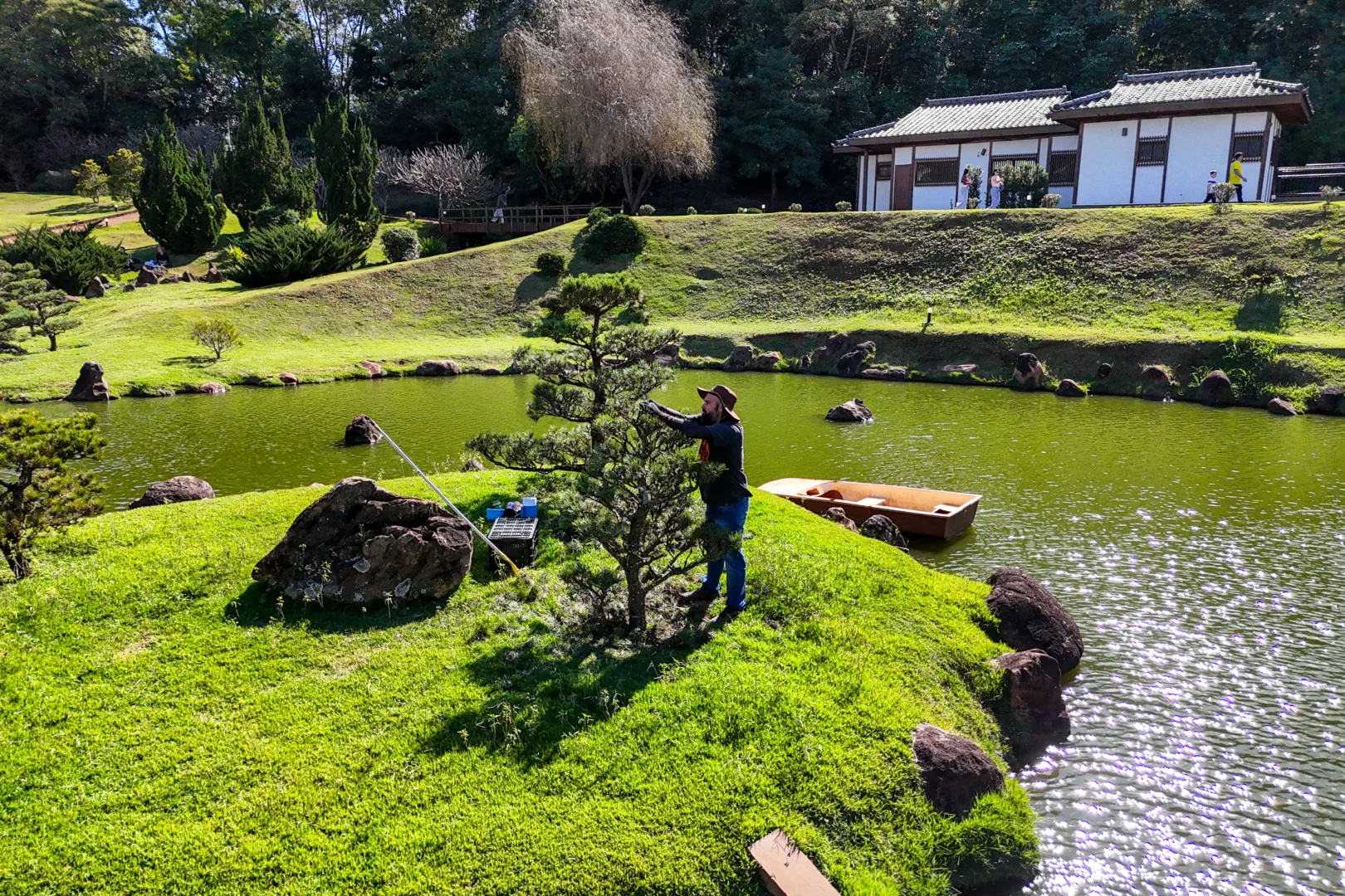Desde março deste ano, mais de 100 microempreendedores individuais já prestaram serviços à Prefeitura de Maringá 4 Desde março deste ano, mais de 100 microempreendedores individuais já prestaram serviços à Prefeitura de Maringá
