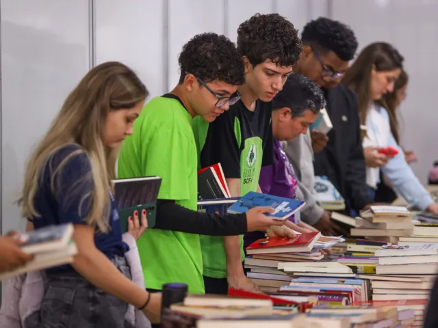 Festa Literária Internacional de Maringá 2026