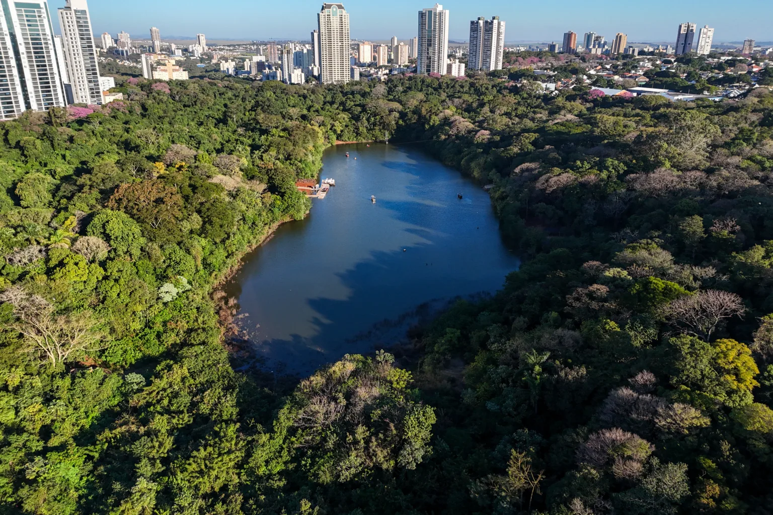 Lago do Parque do Ingá