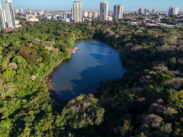 Lago do Parque do Ingá