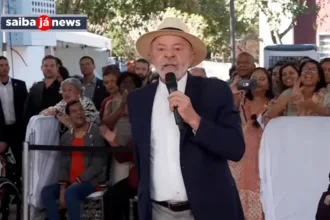 Com um pé atrás: após taxação de 25% dos EUA, Lula diz que só se pronunciará quando Trump falar