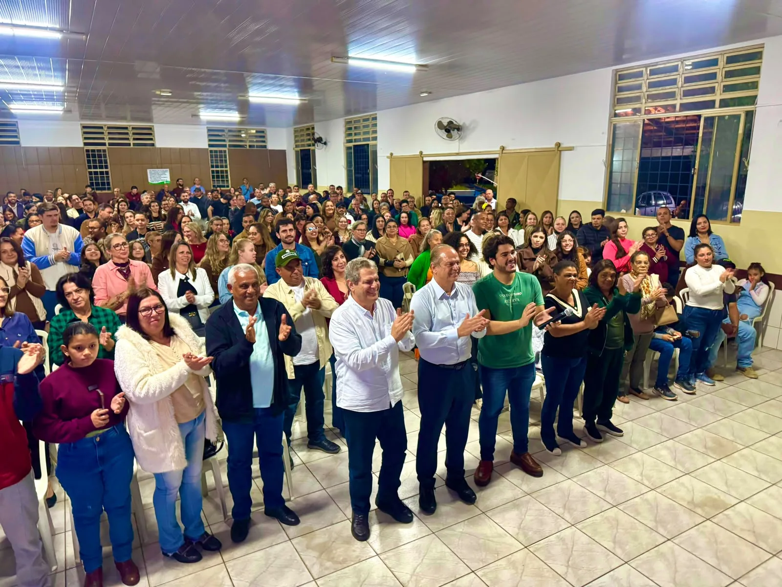 Mais de 400 lideranças participam de encontro promovido por Luiz Neto com Silvio Barros e Ricardo Barros em Maringá