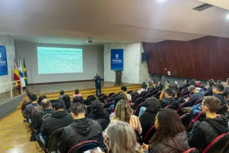Em Maringá, servidores recebem capacitação para aprimorar prestação de informações sobre os serviços públicos