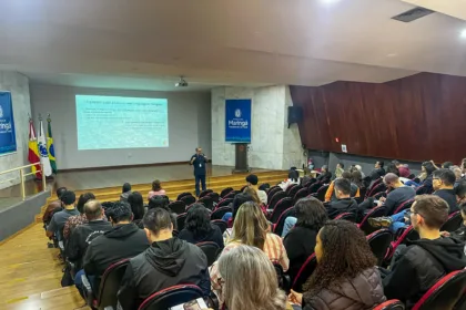 Em Maringá, servidores recebem capacitação para aprimorar prestação de informações sobre os serviços públicos