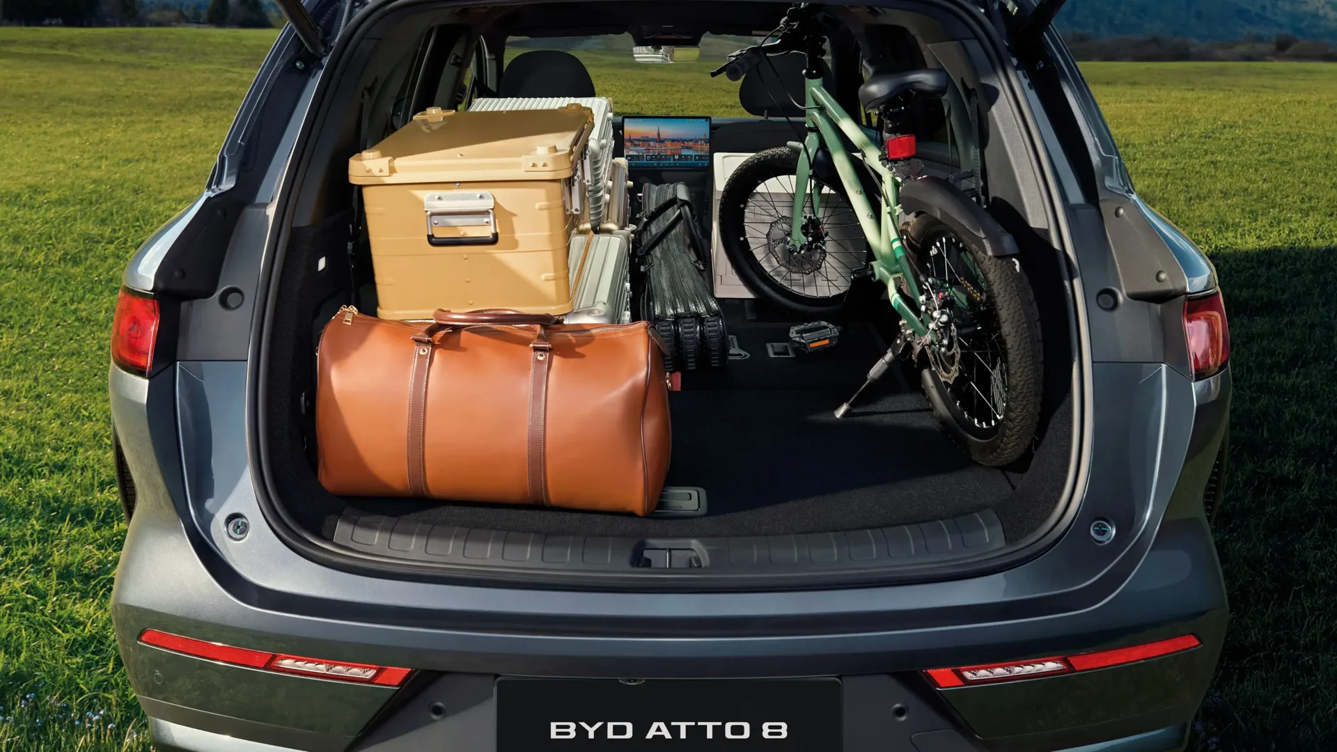 BYD Atto 8: o gigante híbrido plug-in de 7 lugares que redefine o mercado premium 5 BYD Atto 8
