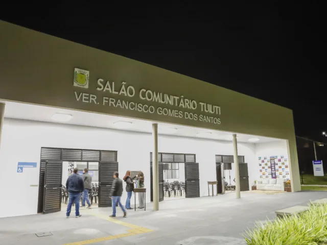 salões comunitários de Maringá