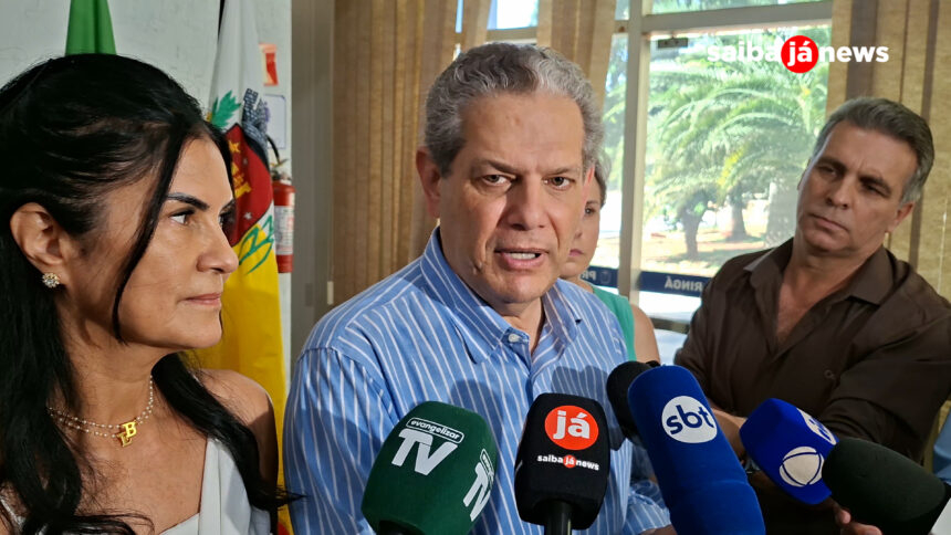 Prefeito Silvio Barros, acompanhado da primeira-dama e presidente do Pra Somar, Bernadete Barros