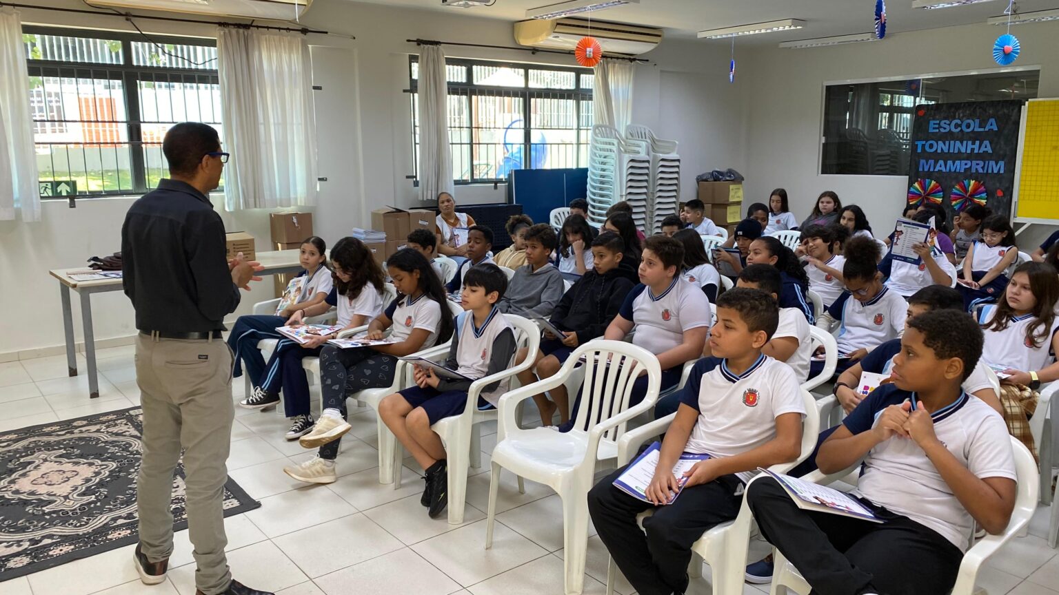 Procon Maringá leva orientações sobre consumo consciente para alunos da rede municipal de ensino