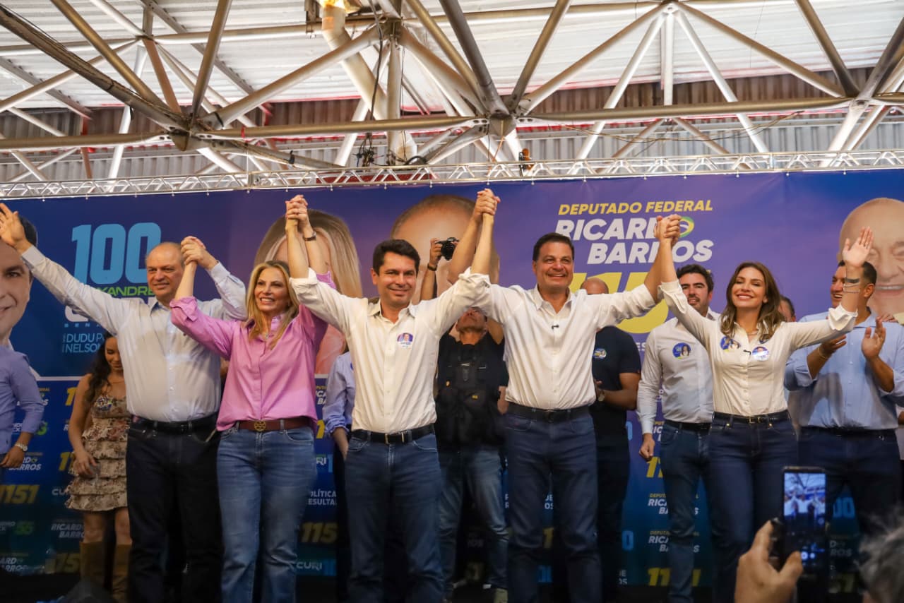 Ricardo Barros lança candidatura com casa cheia em Maringá