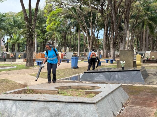 Limpeza e manutenção no Cemitério Municipal