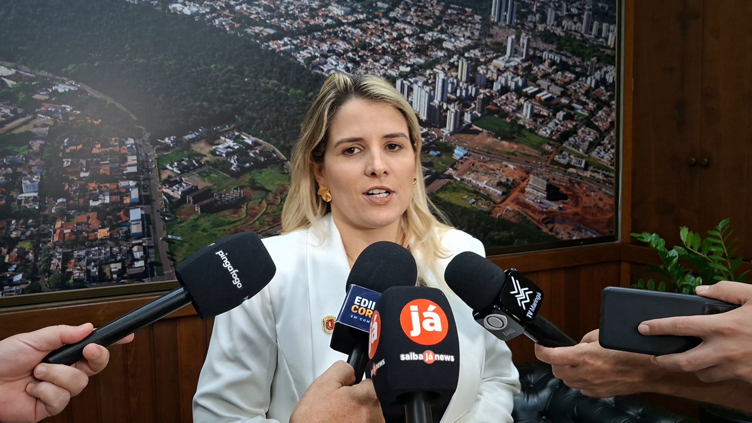 Prefeita Majô Capdeboscq detalha início de gestão e destaca continuidade de projetos em Maringá