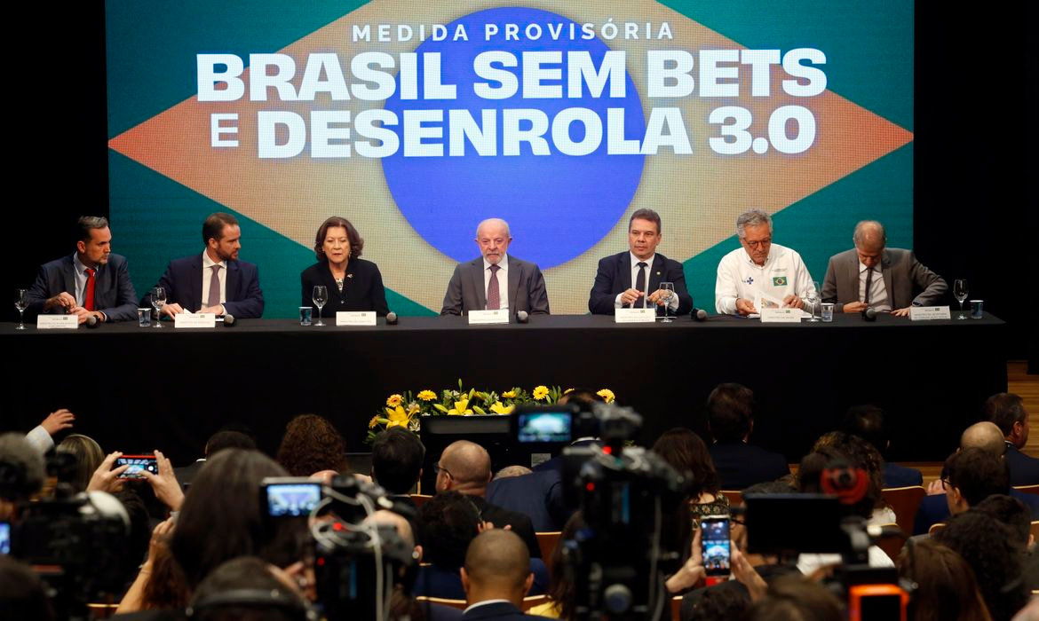 Governo cria terceira fase do Desenrola com compra de dívidas pela União
