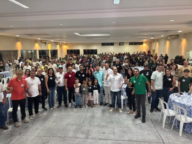Lideranças de Jandaia do Sul declaram apoio à reeleição do deputado estadual Adriano José