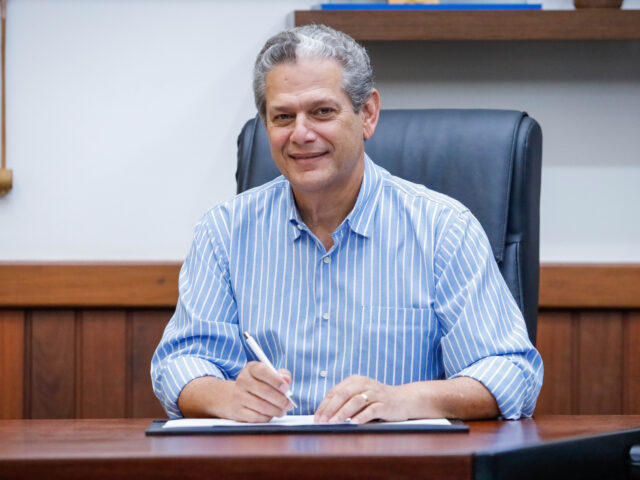 Prefeito Silvio Barros