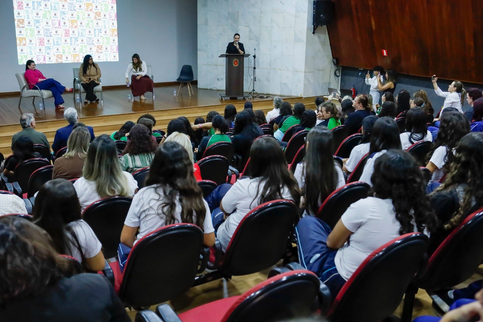 Semana Municipal das Meninas na Tecnologia e Comunicação