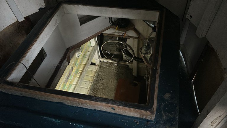 Marinha, PF e FAB apreendem semissubmersível do tráfico internacional