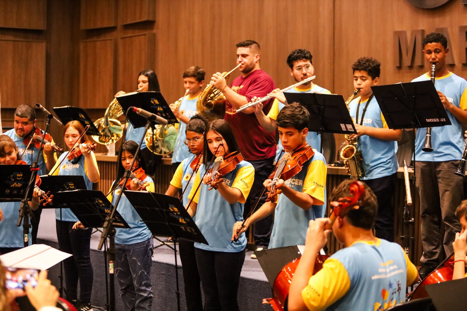 Na abertura da campanha Maio Laranja, município lança 1º canal de denúncias exclusivo para crimes contra crianças e adolescentes do Brasil