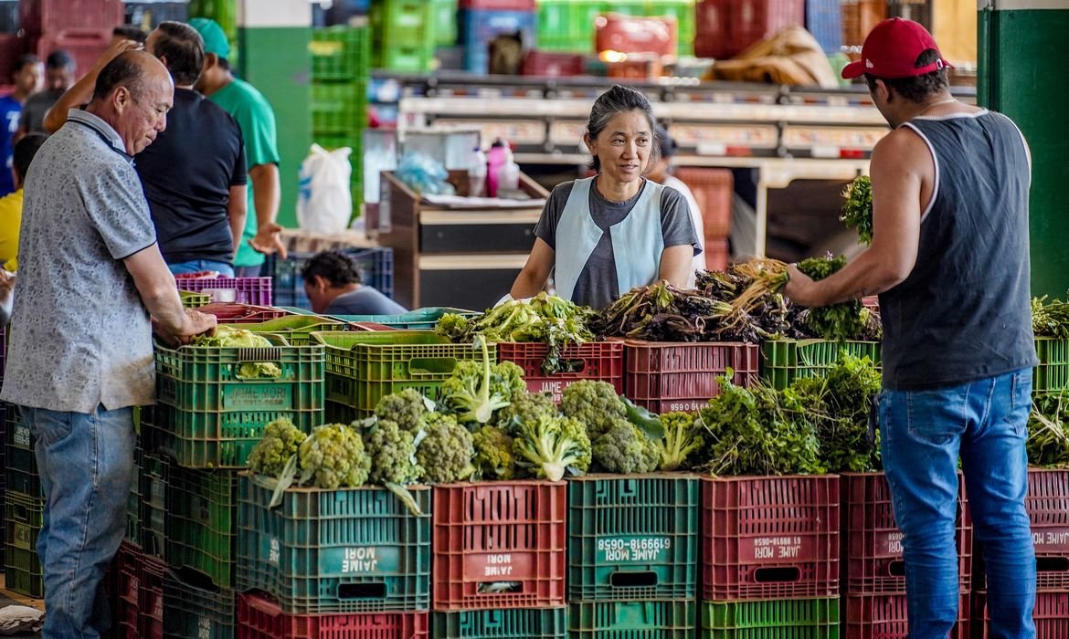 Anvisa Inicia Novo Ciclo de Análise de Agrotóxicos em Alimentos em 2025