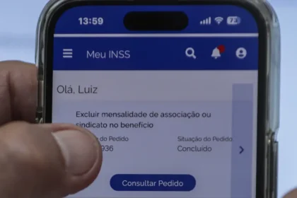 Devolução INSS: Aposentados e pensionistas já podem pedir reembolso de descontos indevidos online ou por telefone. Sem prazo para requerer!