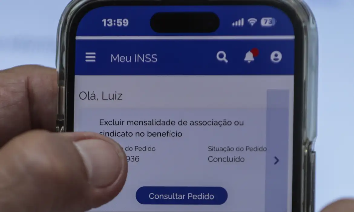 Devolução INSS: Aposentados e pensionistas já podem pedir reembolso de descontos indevidos online ou por telefone. Sem prazo para requerer!