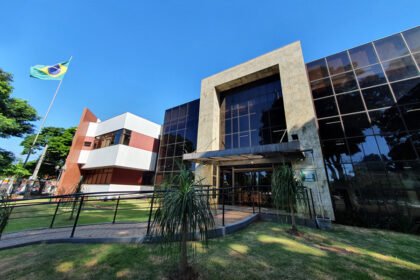 Fachada da Câmara Municipal de Maringá