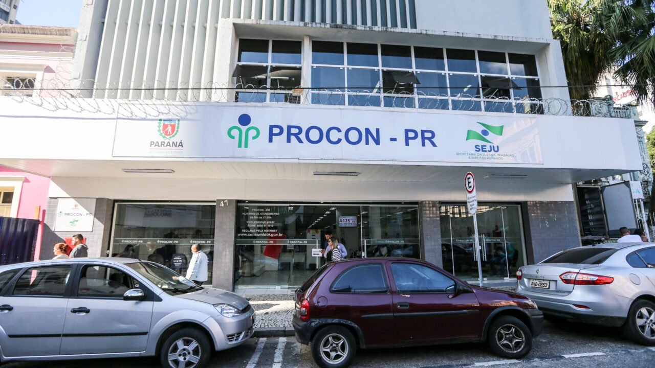 A Secretaria de Estado da Justiça, Família e Trabalho deferiu multas do Procon que ultrapassam o valor total de R$ 1 milhão a bancos, empresas de telefonia e planos de saúde que lesaram consumidores. Curitiba, 17/06/2019 - Foto: Geraldo Bubniak/ANPr Foto: Geraldo Bubniak/AEN