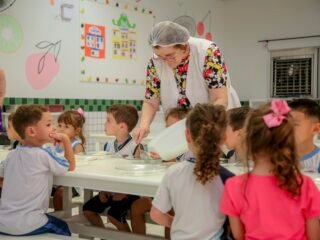 Maringá normaliza estoques escolares e reforça fiscalização da qualidade dos produtos