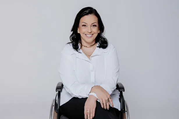 Giane Rodrigues, autora do livro Do Caos ao Poder