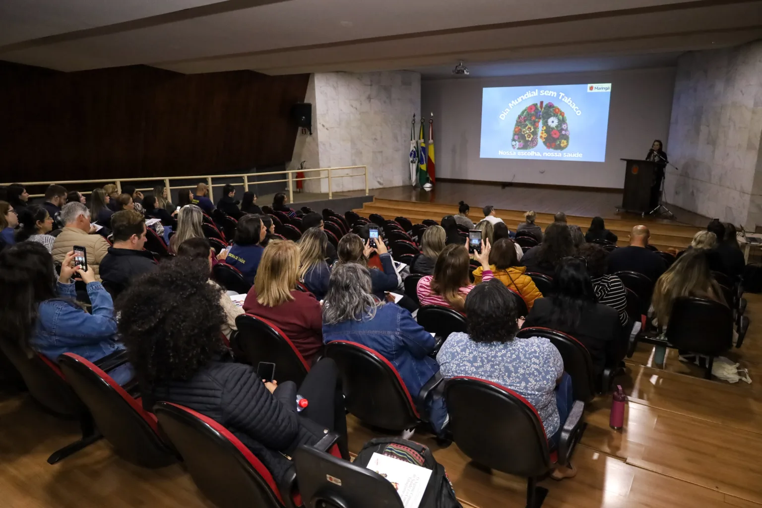 Município promove palestra sobre combate ao tabagismo para profissionais da saúde