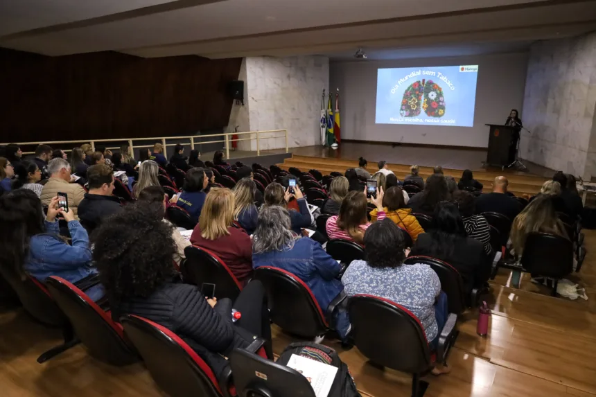 Município promove palestra sobre combate ao tabagismo para profissionais da saúde