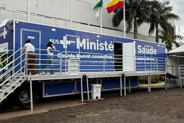 Primeira Carreta de Saúde Bucal do Brasil