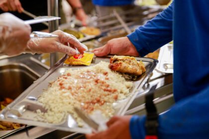 Restaurante Popular Central completa 15 anos