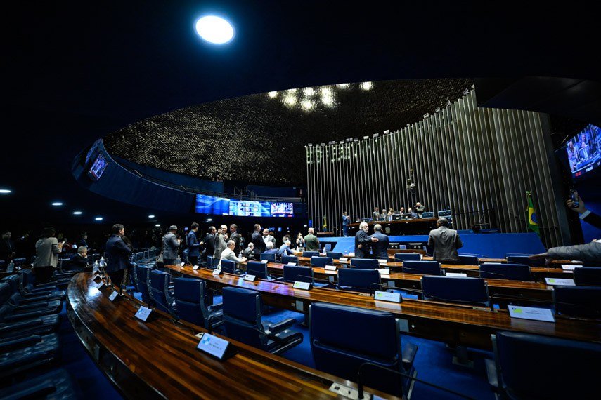 Senado altera a Lei da Ficha Limpa e reduz prazo de inelegibilidade para políticos cassados