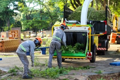 O mutirão de serviços de manutenção seguirá nos próximos dias no Cemitério Municipal. (Credito: Rafael Macri / PMM)