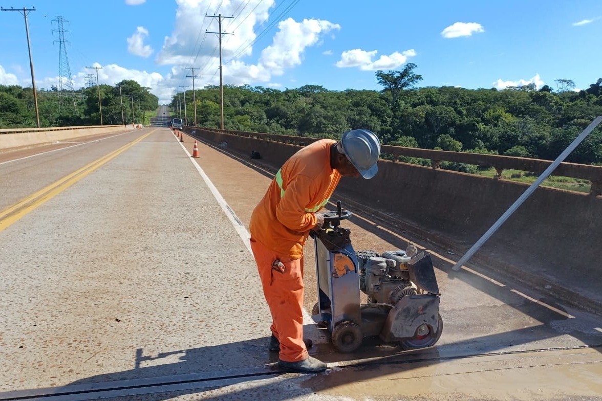 Ponte sobre o Rio Paranapanema em Diamante do Norte terá operação pare-e-siga
