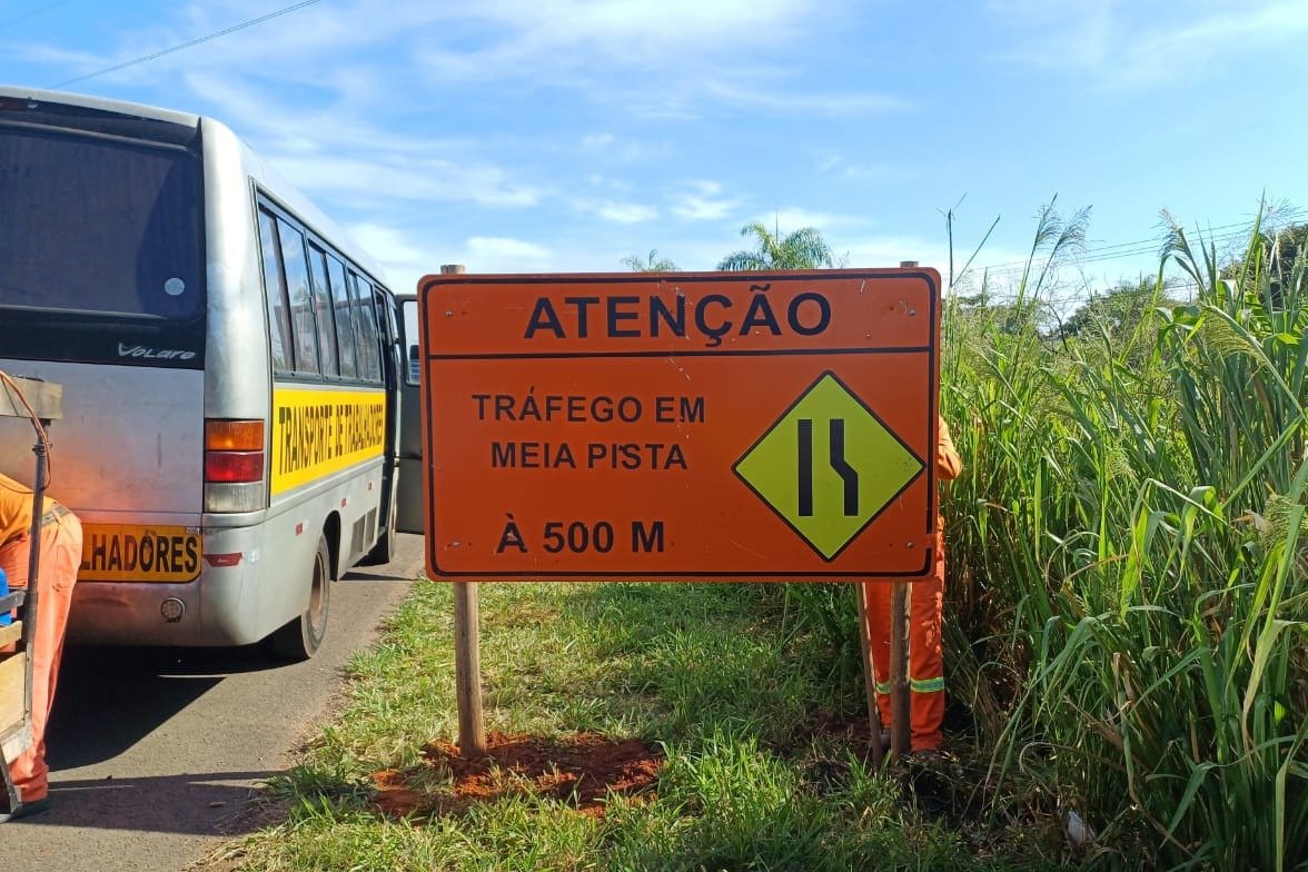 Ponte sobre o Rio Paranapanema em Diamante do Norte terá operação pare-e-siga