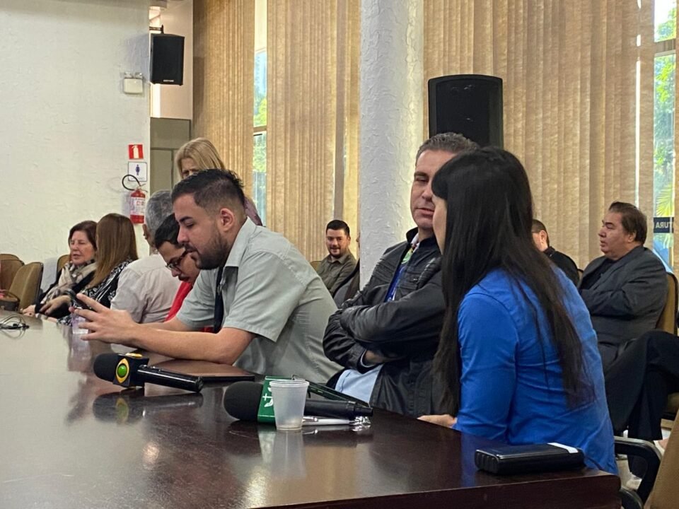 Maringá anuncia investimentos milionários para transformar aeroporto em "Hub Aerofarroviário"