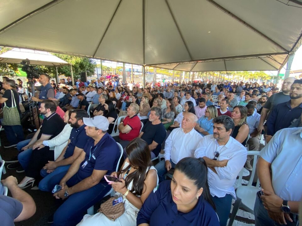 Governo do Estado inaugura viadutos em Sarandi que vão conectar a cidade e aliviar o trânsito na divisa com Maringá 14 Governo do Estado inaugura viadutos em Sarandi que vão conectar a cidade e aliviar o trânsito na divisa com Maringá