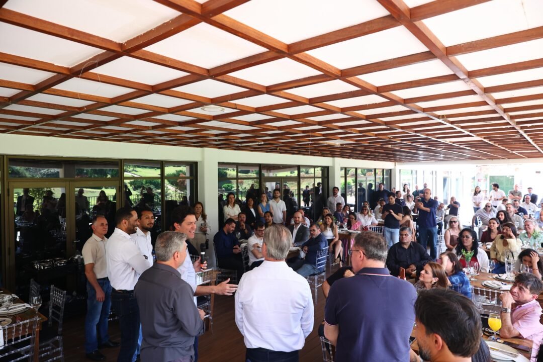 Secretários de Estado reúnem lideranças em Maringá