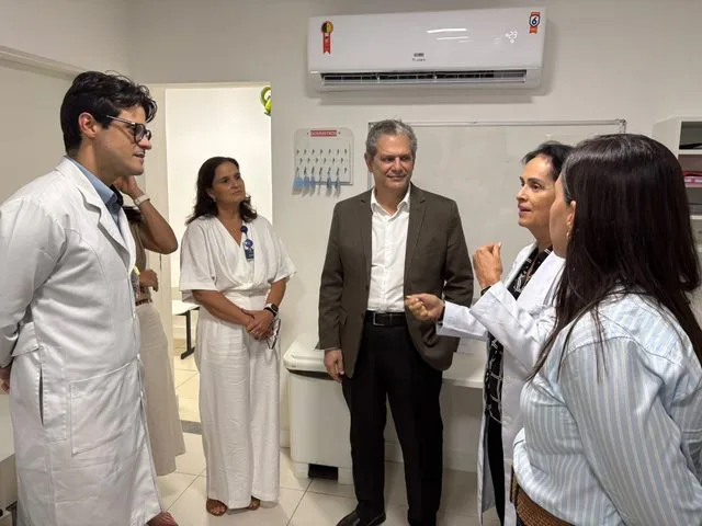 Prefeito de Maringá, Silvio Barros, visita instalações da Liga Álvaro Bahia em Salvador
