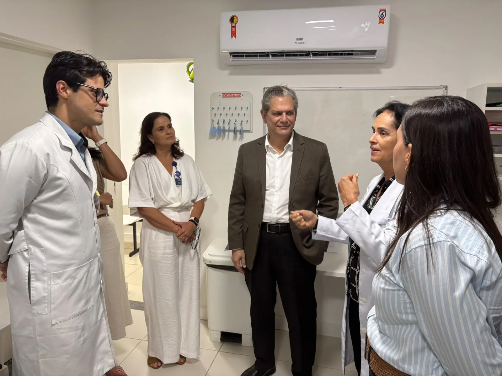 Prefeito de Maringá, Silvio Barros, visita instalações da Liga Álvaro Bahia em Salvador